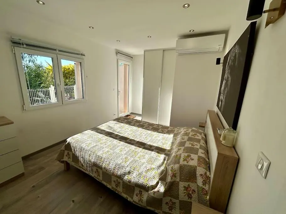 Bas De Villa Cosy Juan Les Pins Avec Jardin 0*, Juan-les-Pins